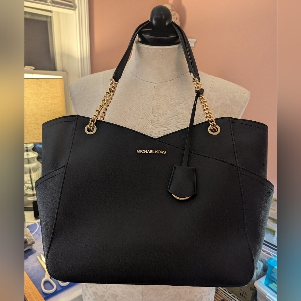 Authentic Michael Kors Large Jet Set Bag in Black - Picture 3 of 13